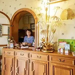 Bruderfels, Garni Hotel