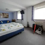Bruderfels, Garni Hotel