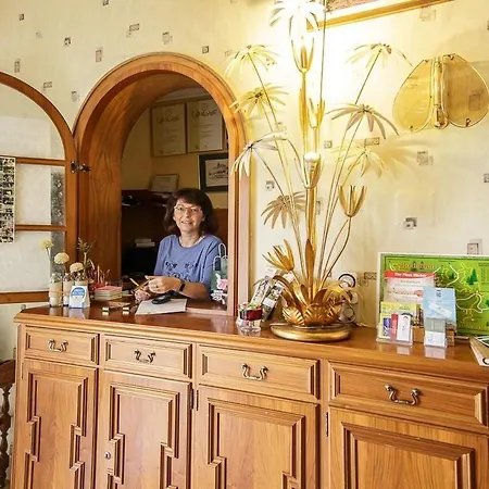 Bruderfels, Garni Hotel