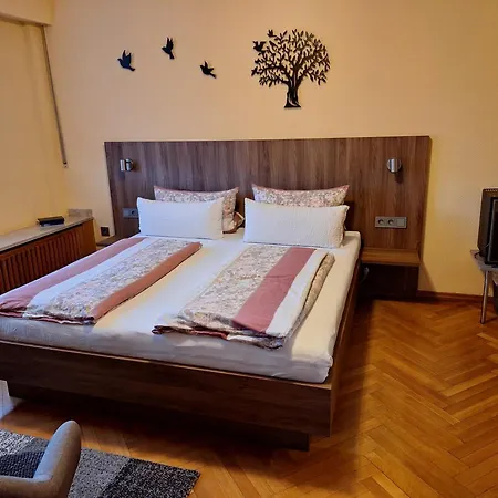 Bruderfels, Garni Hotel