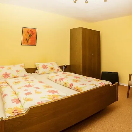 Bruderfels, Garni Rodalben