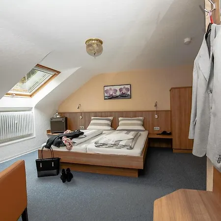 Bruderfels, Garni Otel