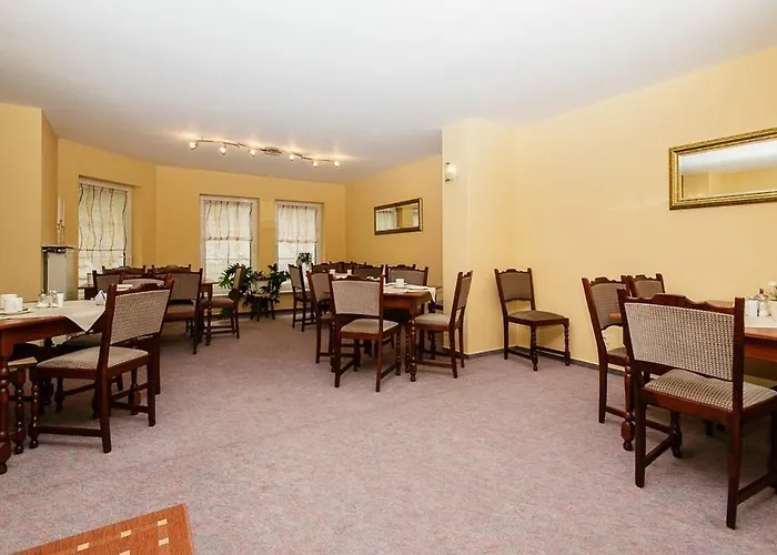 Bruderfels, Garni Hotel