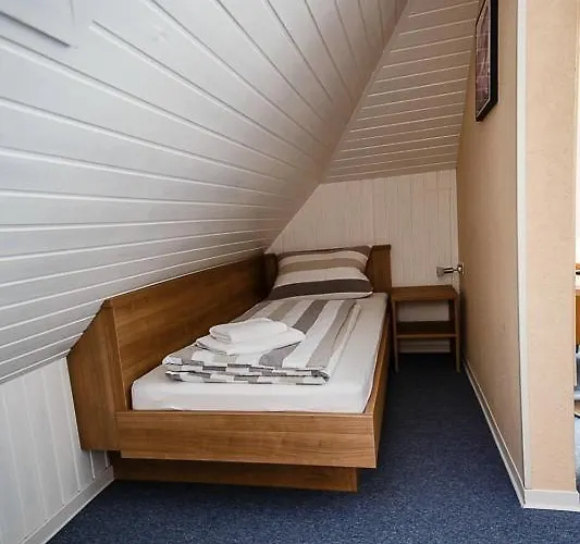 Bruderfels, Garni Hotel 2*