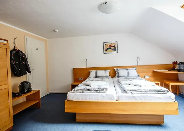 Bruderfels, Garni Rodalben